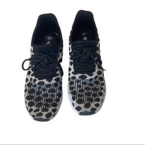 Athletic Works Comfort Fit Memory Foam Black And Tan Patterned Tennis Shoe